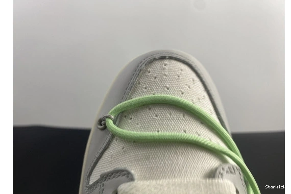 Lot Dunk DM1602-108 O-W 7 Low Nike 0324